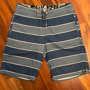 Volcom Board Shorts, Blue and White, w/ pockets, Size 33